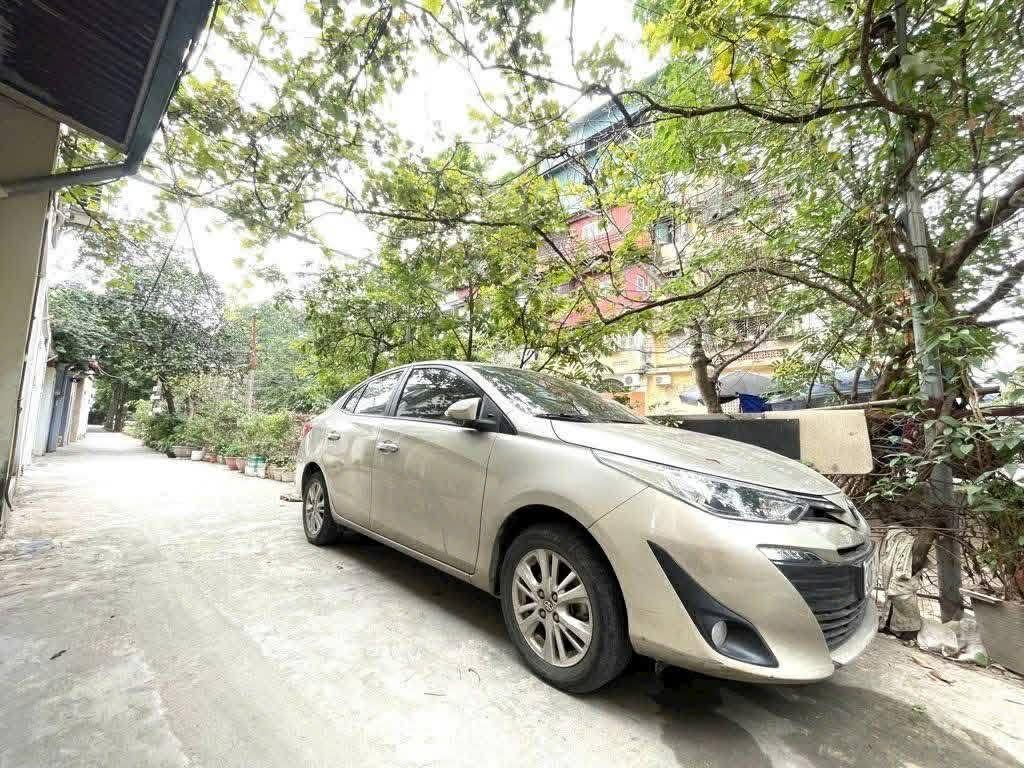 Bán đất Đông Ngạc 42m gần sân bóng – 10m ra ô tô – Vị trí hiếm  – 6 tỷ