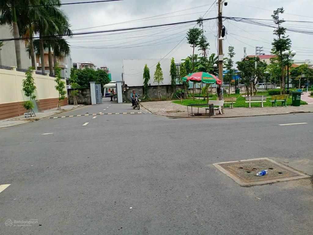 135m2 6,2x22m, 100% thổ cư, đường 11m, giáp ranh thủ đức, chợ đầu mối, ql13 nối ngã tư bình phước