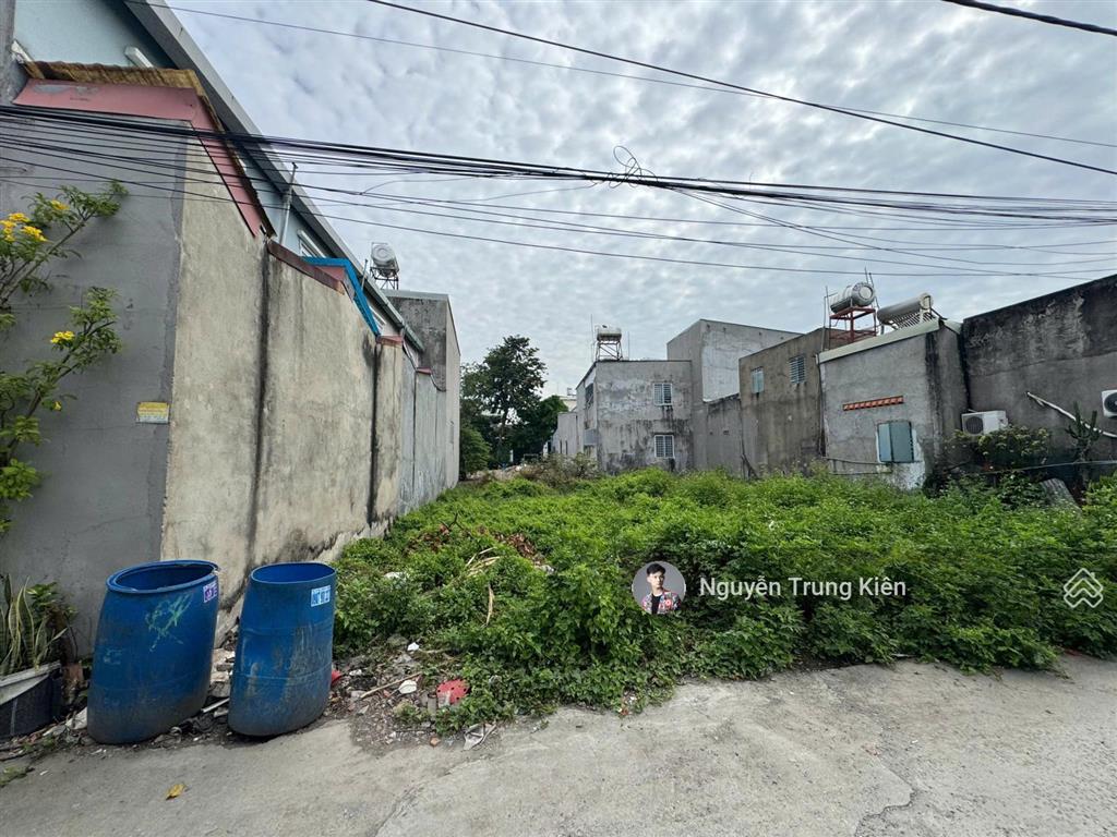 121m2 ( 6 x 20 )  70m2 thổ cư, sổ riêng đường ô tô  giáp sông sg  giá tốt , bánh nhanh cuối năm