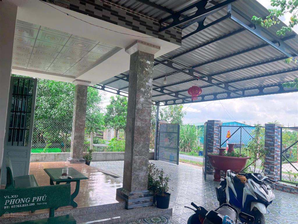 Nhà ngộp vị trí đẹp ngang 13 dài 24 thổ cư 100m đường 6m shr 950tr xóm bố hiệp thạnh dân cư đông