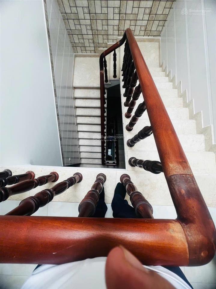 Bán nhà mặt tiền đường trần thị điệu khu kinh doanh sầm uất bậc nhất quận 9.