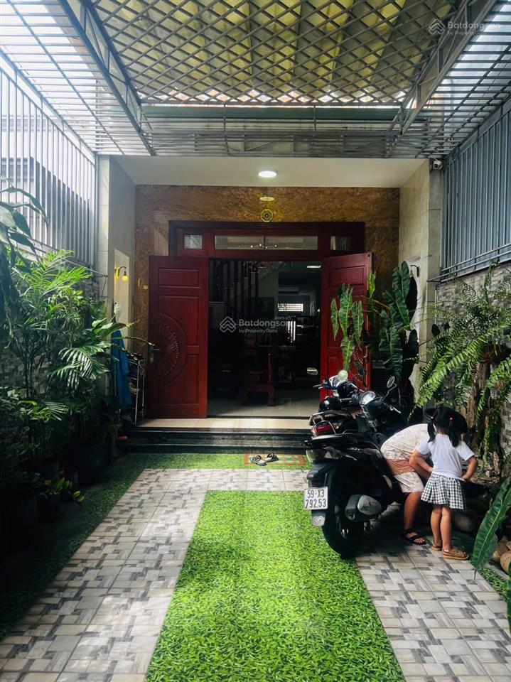 Bán nhà mặt tiền đường trần thị điệu khu kinh doanh sầm uất bậc nhất quận 9.