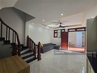 Bán nhà gia thụy , long biên 35m2 5t nhỉnh 6 tỷ, nhà đẹp, mới , đầy đủ nội thất sẵn ở ngay