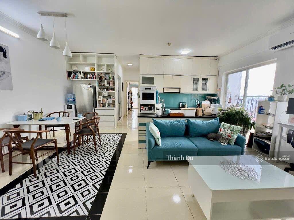 Bán căn hộ chung cư gia thụy 89 m2 giá 5,35 tỷ full nội thất, thoáng đẹp gần trường học.