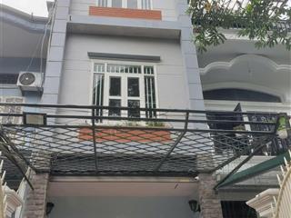 Cho thuê nhà nguyên căn đức giang long biên 110m2 3t ô tô đỗ tận cửa, full nội thất giá 12 tr/th