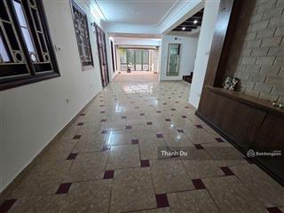 Cho thuê nhà nguyên căn  hồng tiến  bồ đề ô tô tải vào nhà , văn phòng kinh doanh