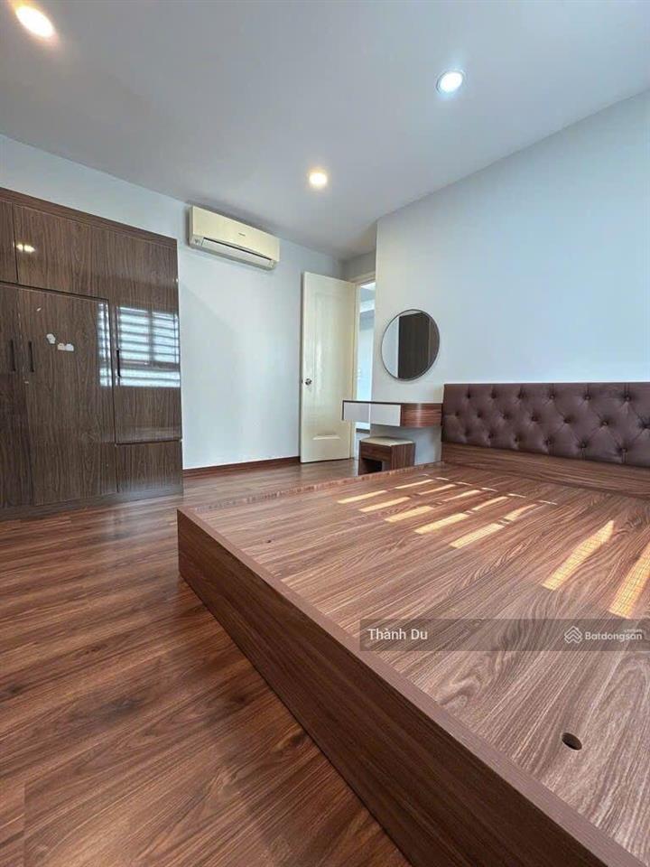 Bán căn hộ chung cư rice city sông hồng, lô góc 70m2 giá 4,5 tỷ hàng hiếm tại long biên