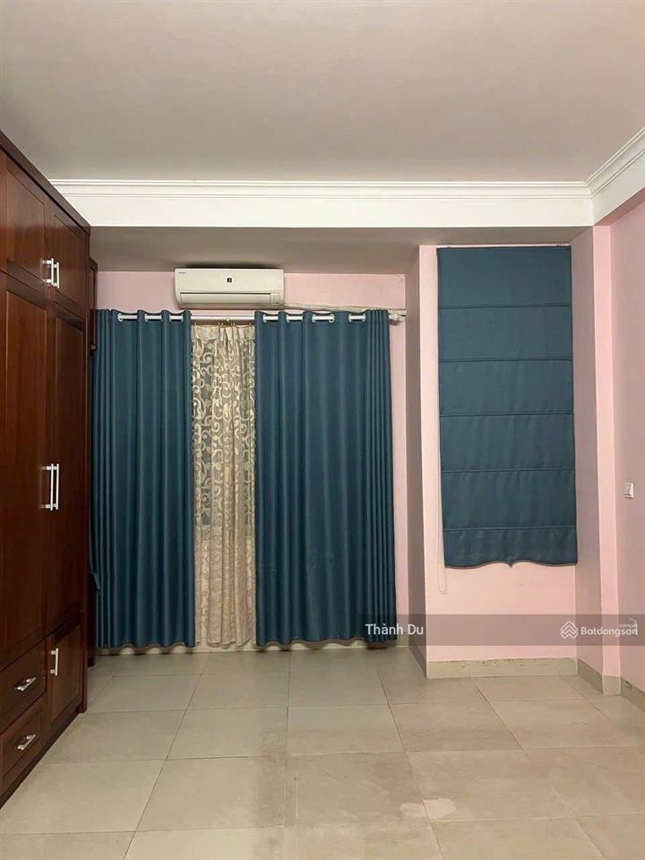 Cho thuê nhà nguyên căn 5 tầng cổ linh thạch bàn gần aeon mall  45m2 4 ngủ 13 tr/thg