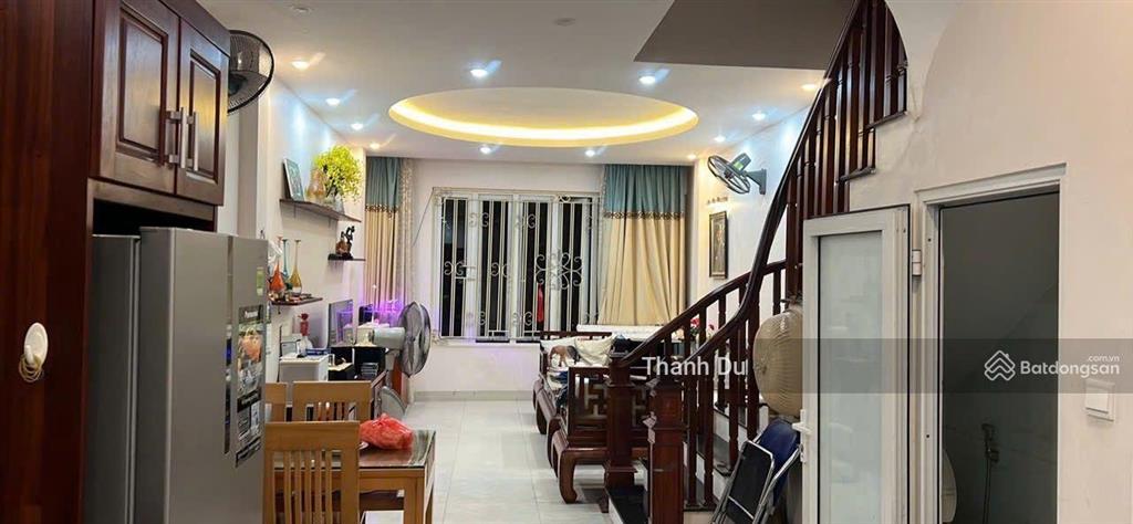 Cho thuê nhà nguyên căn 5 tầng cổ linh thạch bàn gần aeon mall  45m2 4 ngủ 13 tr/thg