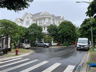 Bán căn biệt thự 2 mặt tiền đường khu cityland garden emart, dt 13.5 x 20m, thang máy