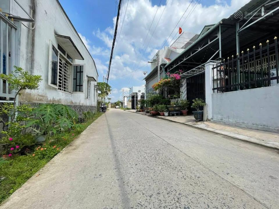 Nhà đẹp, giá rẻ tại xã tân thông hội, củ chi, 105m2, shr, 2 tỷ 3