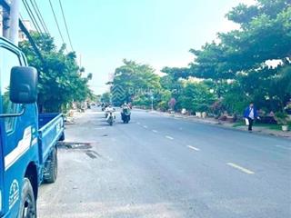 Quỹ đất mặt tiền đường rộng 30m, sổ vuông đẹp, 10 x 27,2m, phạm đức sơn, p16 q8