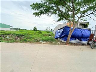 Bán lỗ 320tr. bán đất đường hương lộ 11  xã qui đức  bình chánh 120m2/ 1ty150 gần chợ hưng long