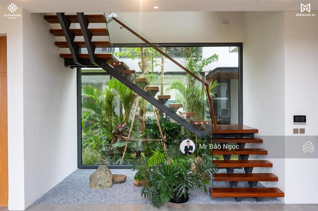 Bán căn biệt thự view suối khu b xanh villas  full nội thất  giá tốt