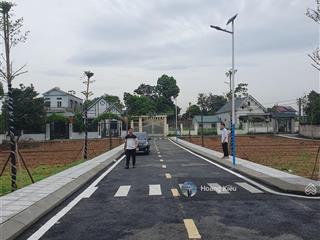 Cần bán đất mặt tỉnh lộ 413 rộng 40m gần hồ xuân khanh diện tích 100m2, sổ đỏ chính chủ.giá 1.280tr