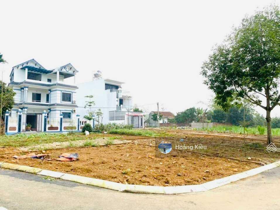 Cần bán lô góc dt 95,5m2 mặt đường bãi dài 32m cách ngã 4 miễu, cổng 3 đh quốc gia 800m giá 1.78tỷ