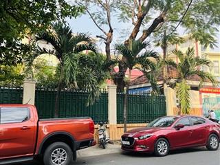 Bán villa đường quang trung, gần 160m2, (8x20)m, 4 lầu, hầm xe hơi, đường oto thông, chính chủ xây
