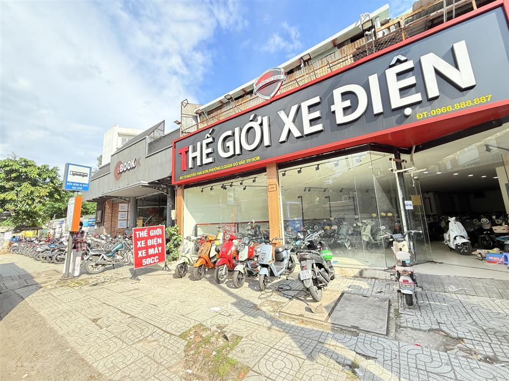 Đất mặt tiền nguyễn thái sơn  gần sân bay  dt gần 1000m2  nở hậu 24x43.5m  hơn 150 triệu/m2