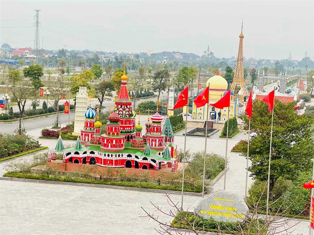 Cần bán gấp căn view trực diện quảng trường công viên kì quan, chỉ 23 triệu/m2