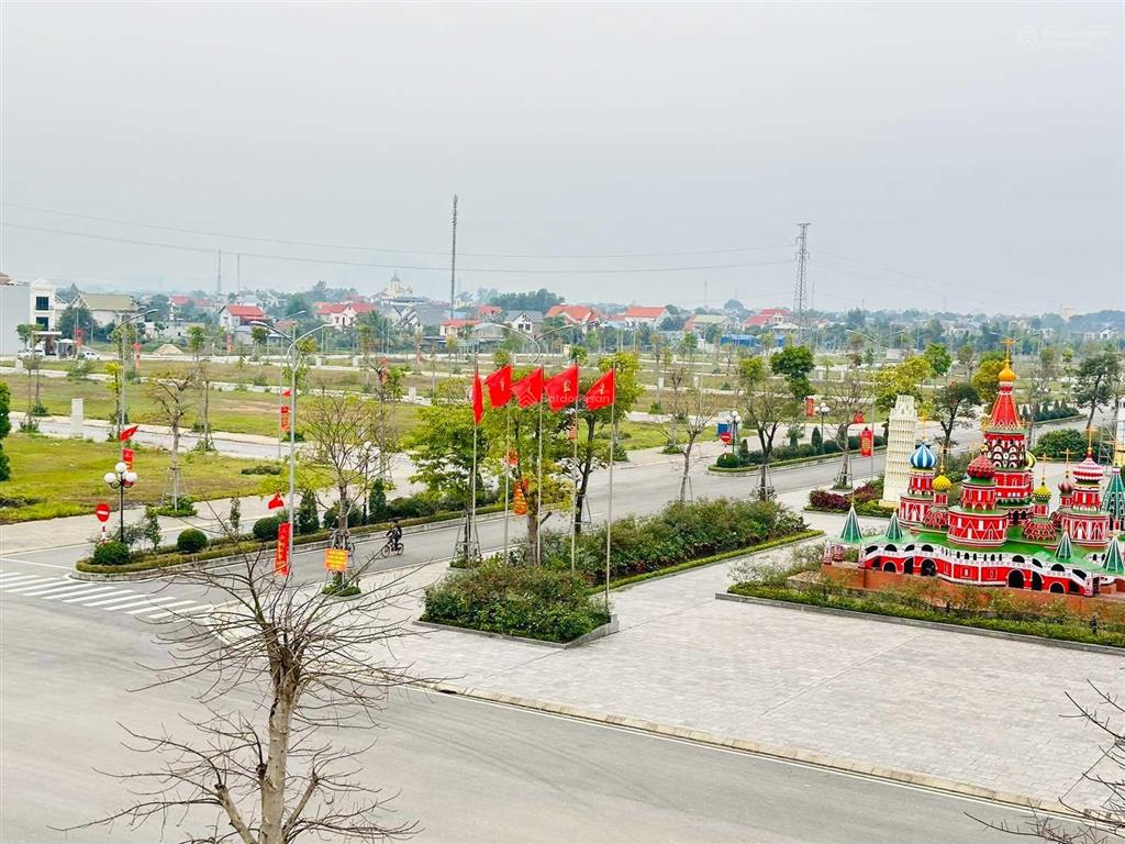 Cần bán gấp căn view trực diện quảng trường công viên kì quan, chỉ 23 triệu/m2