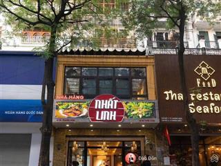 Cho thuê nhà mặt phố chùa láng đoạn đẹp dt 40m2 x 4t, mt 4m, giá thuê chỉ 35tr/tháng, mọi mô hình