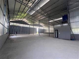 Cho thuê kho xưởng ngoài kcn ninh hiệp  hà nội (phù hợp kho chứa hàng, chứa vải). 1000m