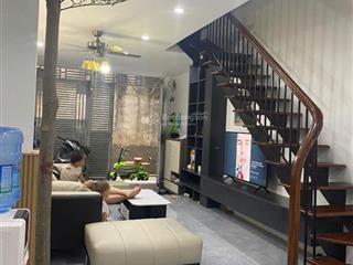 Nhà đẹp ngõ 95 chùa bộc khu phân lô cán bộ đh thủy lợi, nhà mới, ở ngay, giá 8.5 tỷ.