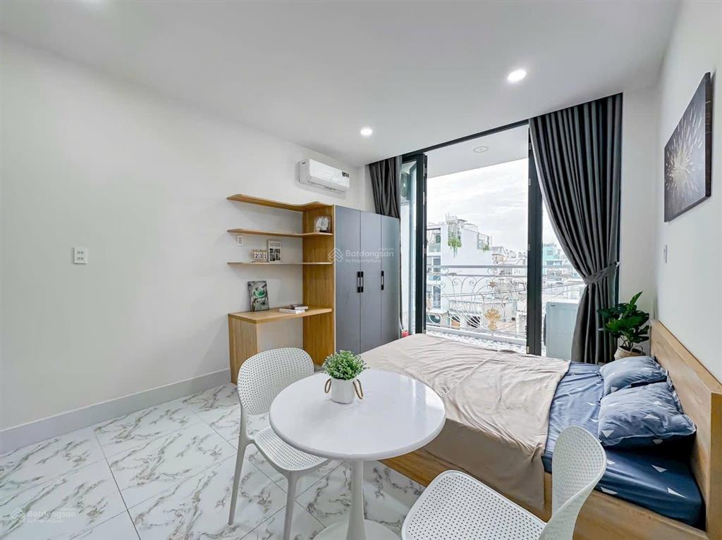 Căn hộ bancon, máy giặt riêng ngay nguyễn gia trí gần đh hutech, ngoại thương, tiện đi quận 1, 2