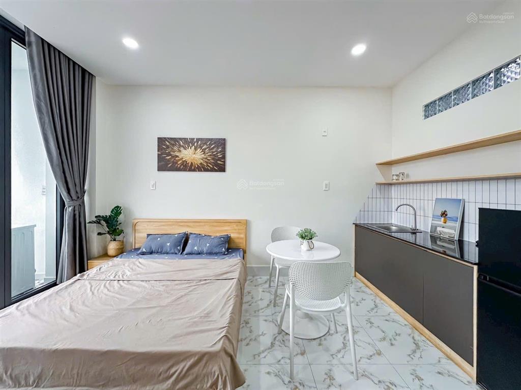 Căn hộ bancon, máy giặt riêng ngay nguyễn gia trí gần đh hutech, ngoại thương, tiện đi quận 1, 2