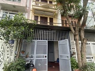 Trục chính  kinh doanh  vỉa hè 2 bên  diện tích rộng  văn quán 96m x5t, giá hơn 10ty