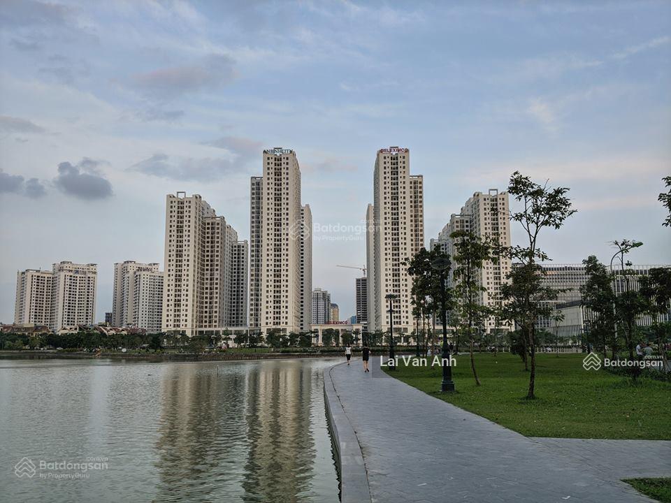 Nhà mình cần bán căn 3 ngủ của nhà đang ở, giá 8,250 tỷ toà ở gần ngay sát hồ điều hoà an bình city