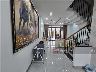 Bán nhà mới xây đường t9, kđt an bình tân, dt100m2( ngang 5m) hướng tb  đầy đủ nội thất
