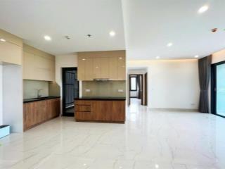 Cho thuê diamond alnata plus  118m2 3pn 18tr giá chỉ 18tr ( bao ô xe hơi )
