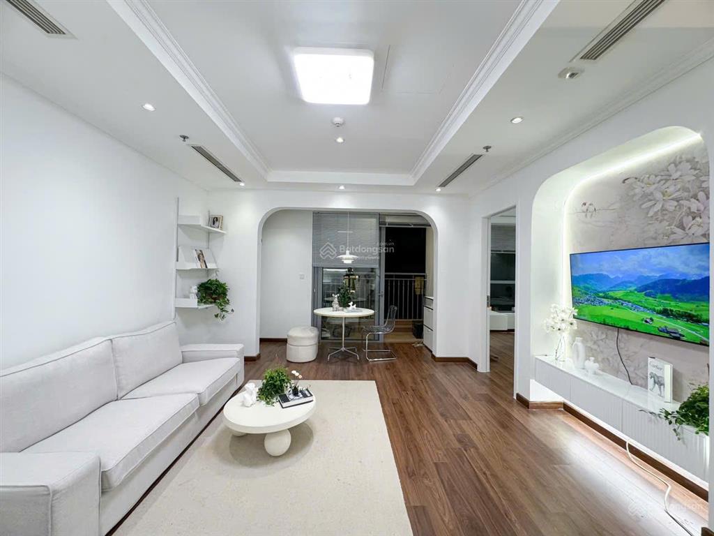 Bán cc times city, minh khai, 8,99 tỷ, 83m2, 2pn, 2wc, ban công dài miên man