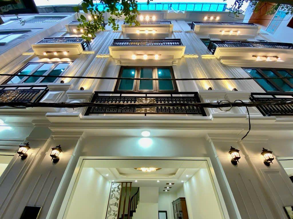 BÁN NHÀ ĐẸP LUNG LINH PHỐ BÀ TRIỆU, HÀ ĐÔNG 9 TỶ