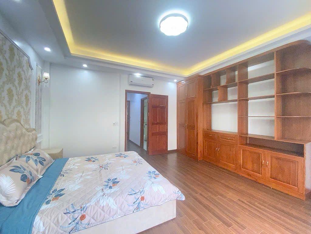 BÁN NHÀ ĐẸP LUNG LINH PHỐ BÀ TRIỆU, HÀ ĐÔNG 9 TỶ