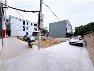 Bán nhà độ chàng, đại thành, quốc oai  3 tầng xây mới, ô tô lùi cửa . giá siêu rẻ