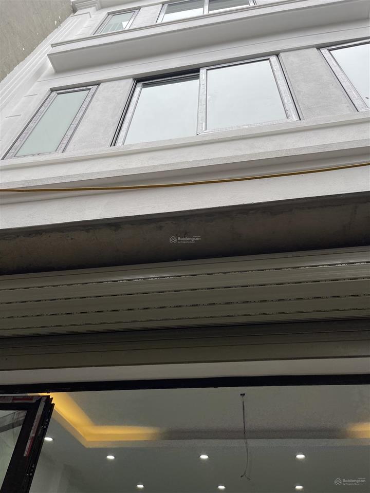 Bán nhà yên sơn quốc oai  40m2 x 3 tầng, gần đại lộ thăng long. giá bán 2,5 tỷ