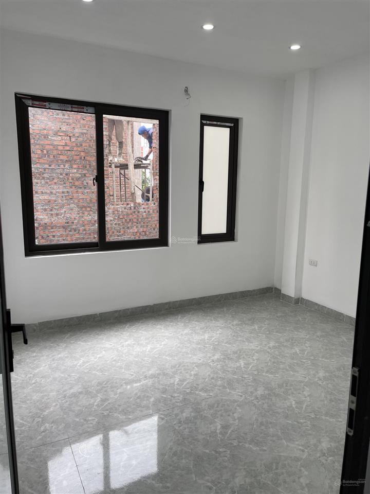 Bán nhà yên sơn quốc oai  40m2 x 3 tầng, gần đại lộ thăng long. giá bán 2,5 tỷ