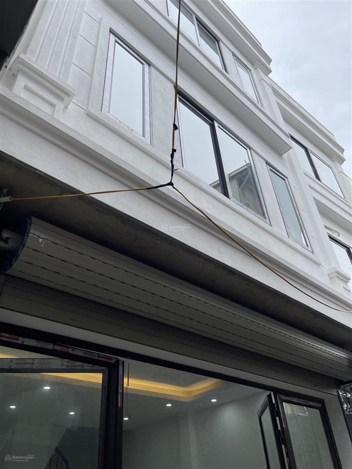 Bán nhà yên sơn quốc oai  40m2 x 3 tầng, gần đại lộ thăng long. giá bán 2,5 tỷ