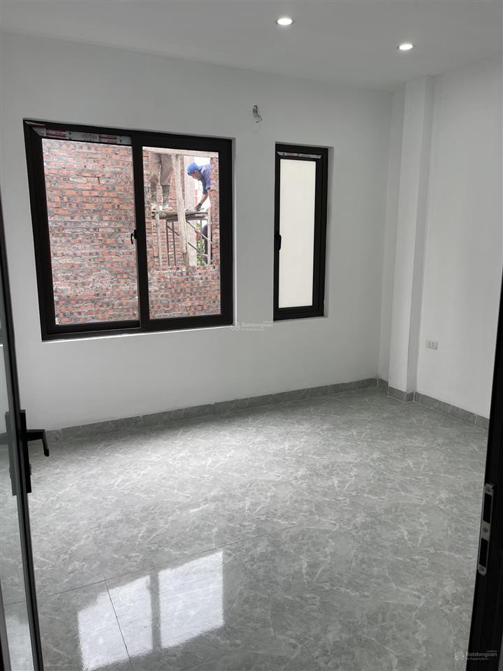 Bán nhà yên sơn quốc oai  40m2 x 3 tầng, gần đại lộ thăng long. giá bán 2,5 tỷ