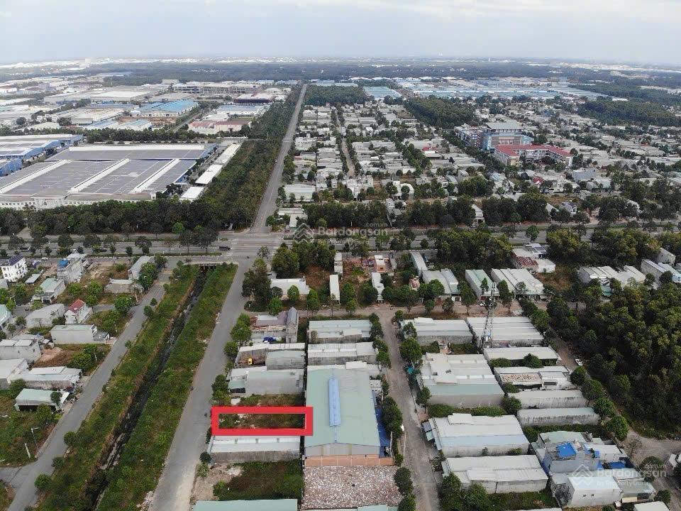 Chính chủ bán gấp 150m2 mặt tiền đường lớn 25m kinh doanh buôn bán, thông thẳng kcn việt  sing