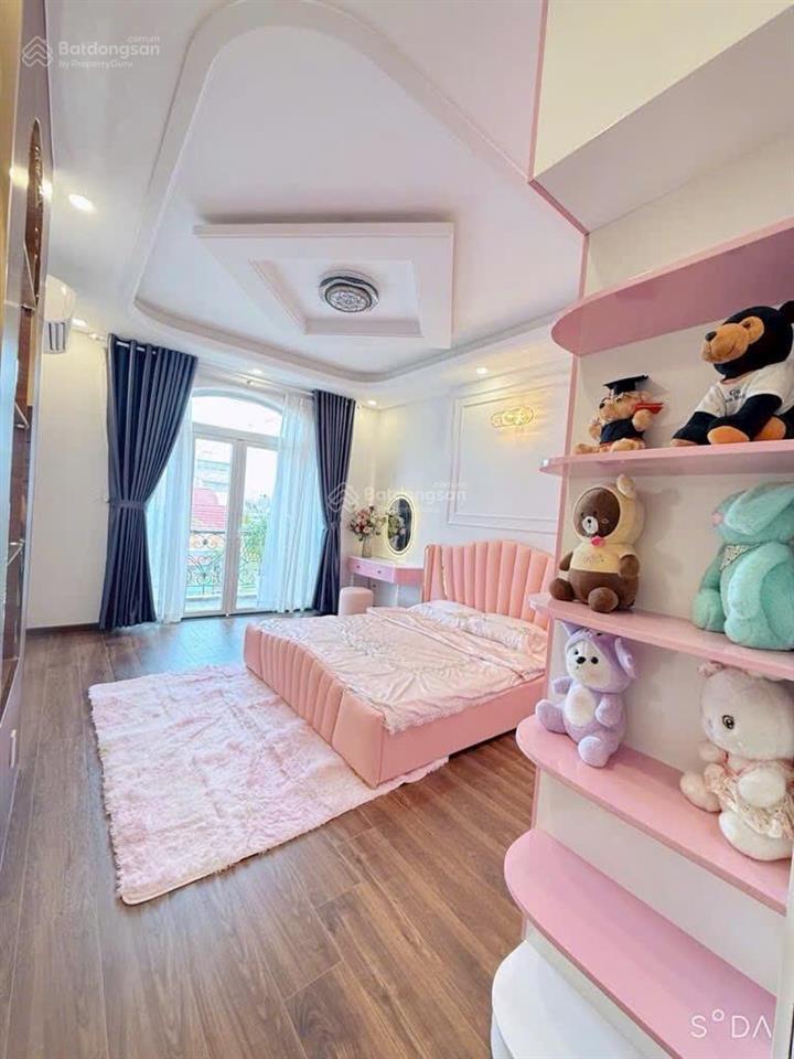Hàng ngộp bán nhà 5 tầng 5x18m mặt tiền đường 8m sát phú mỹ hưng trung tâm q7 giá chỉ hơn 10 tỷ