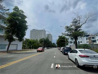 Ngay kdt the global city, nhà 3 tầng, 90m2 ngang 4.5m, đường rộng 20m, vỉa hè 5m