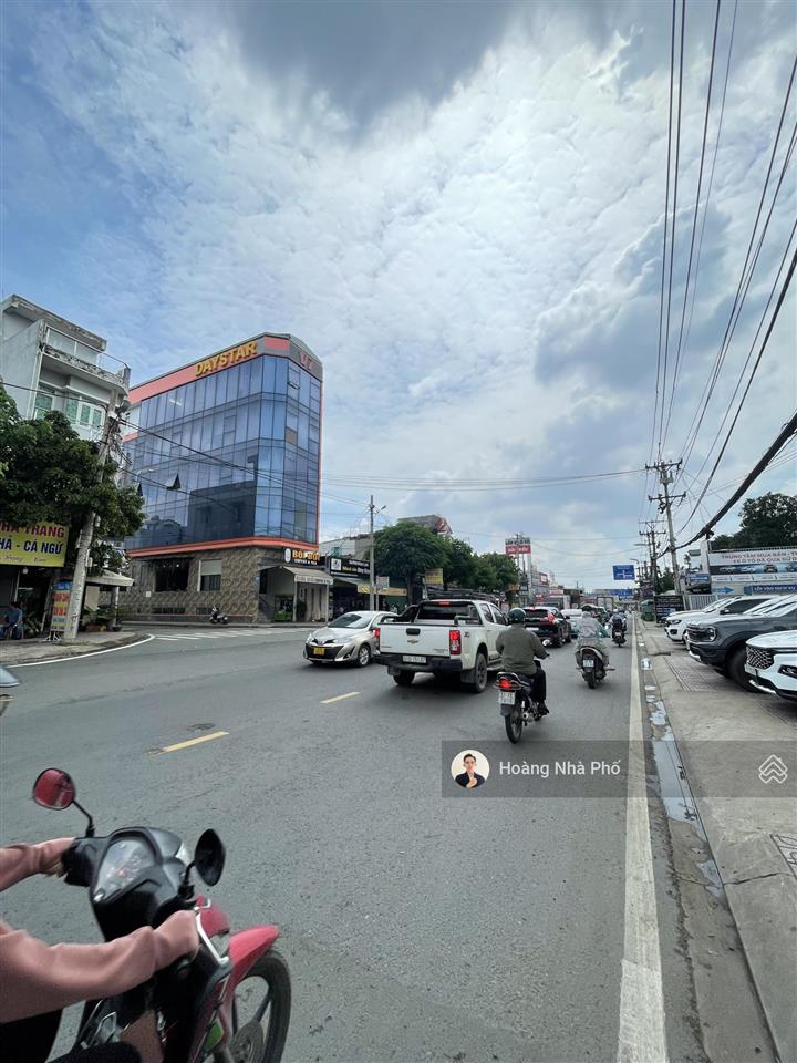 Mặt tiền đường số gần lê văn việt  đất full thổ  ngang khủng 10m  đường 12  cpxd 7 tầng