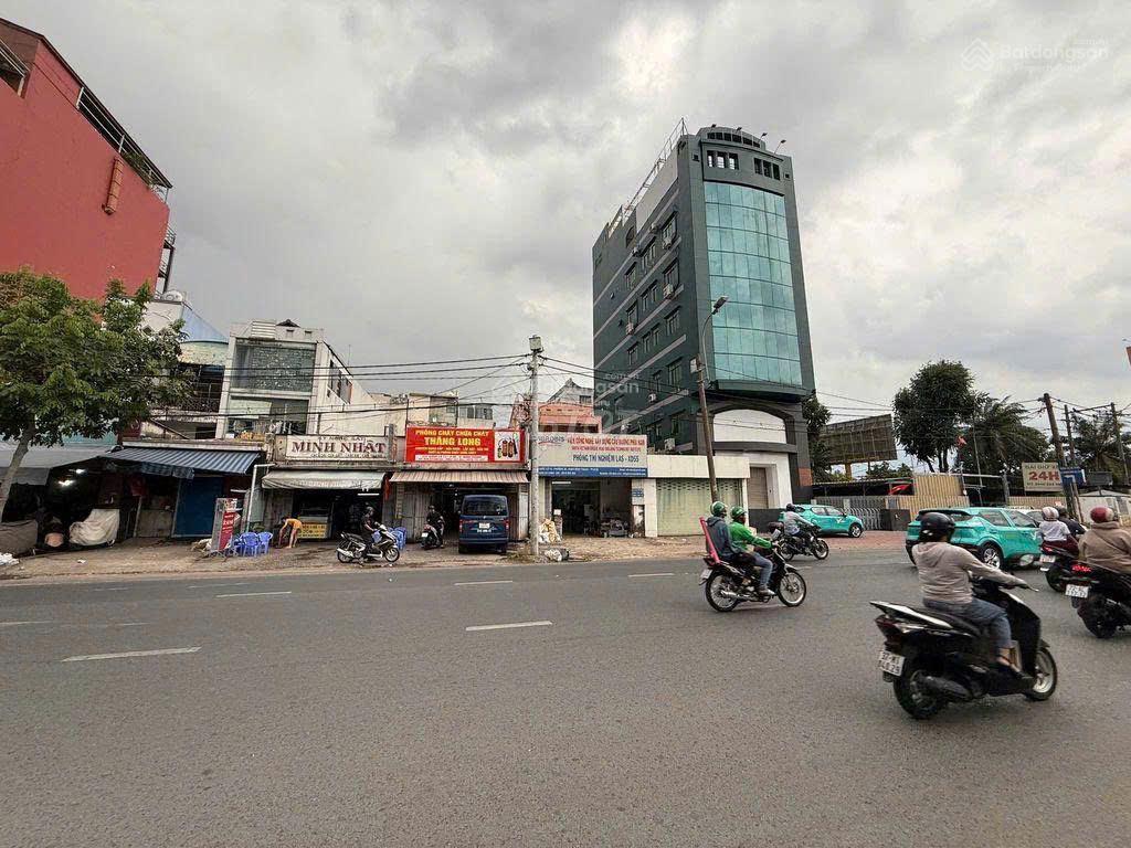 Chỉ 100tr/th! bán nhà mặt tiền phạm văn chiêu q. gò vấp  dt 10x40m xây dc hầm 7 tầng chỉ bán 40 tỷ