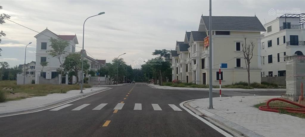 8,x tỷ căn nhà vườn  dt 10x175 = 175m2  khu nghỉ dưỡng cửa lò beach villa  đối diện vin wonder