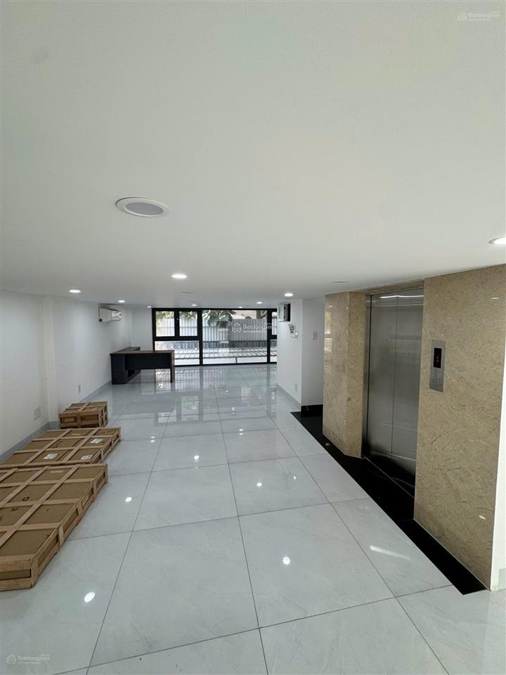 Cho thuê tòa nhà mt đường 20m thạnh mỹ lợi, quận 2, 8x20m, hầm 7 tầng, thang máy, pccc giá 135tr tl