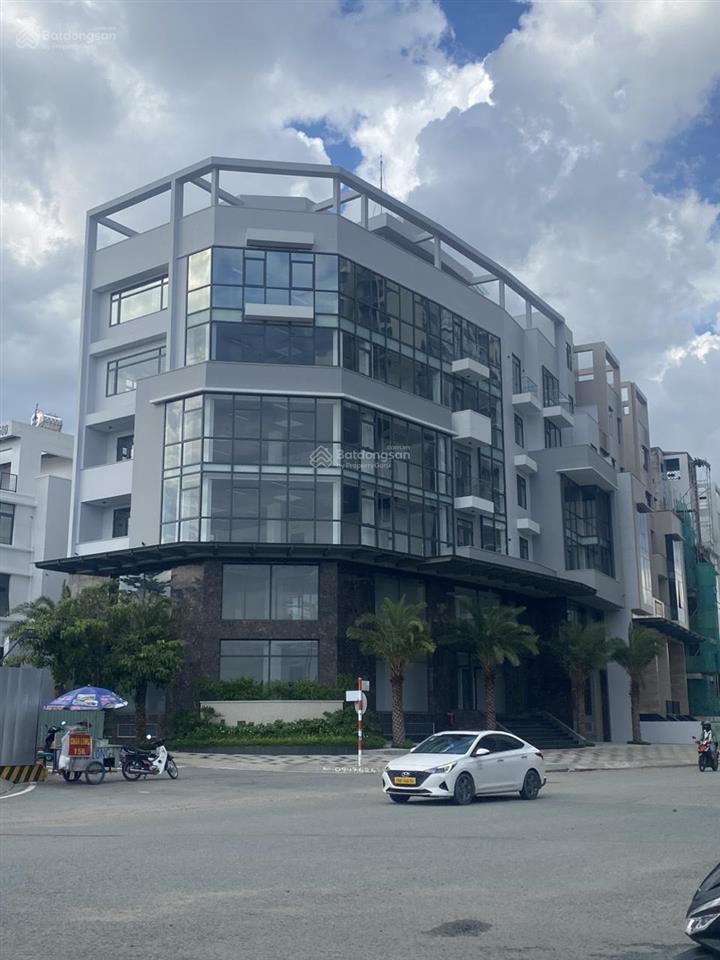 Cho thuê tòa nhà mt đường 20m thạnh mỹ lợi, quận 2, 8x20m, hầm 7 tầng, thang máy, pccc giá 135tr tl