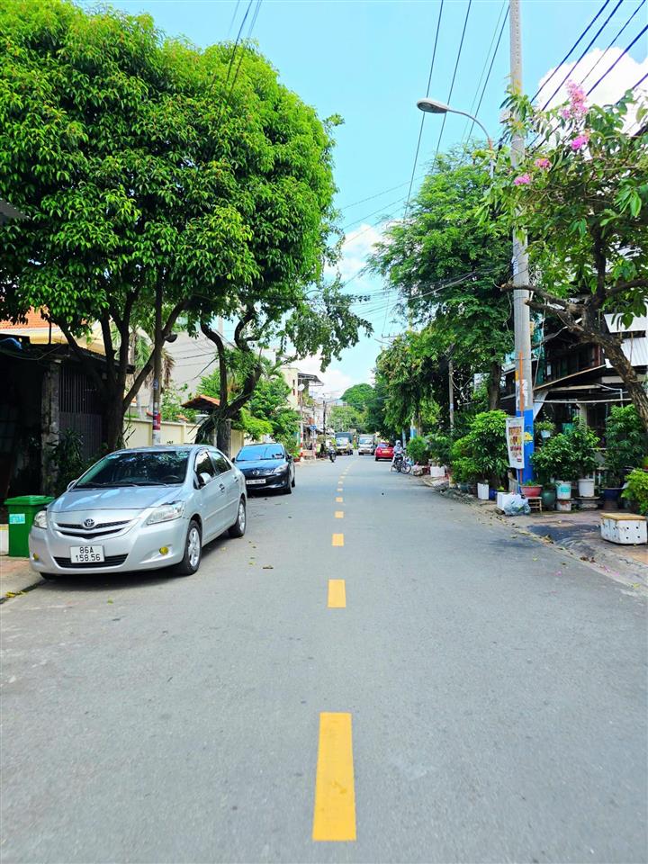 Lô góc 2 mt 81m2, ngang 6m, trung tâm phước bình, đại lộ 3, gần global city, đường ô tô, quận 9.
